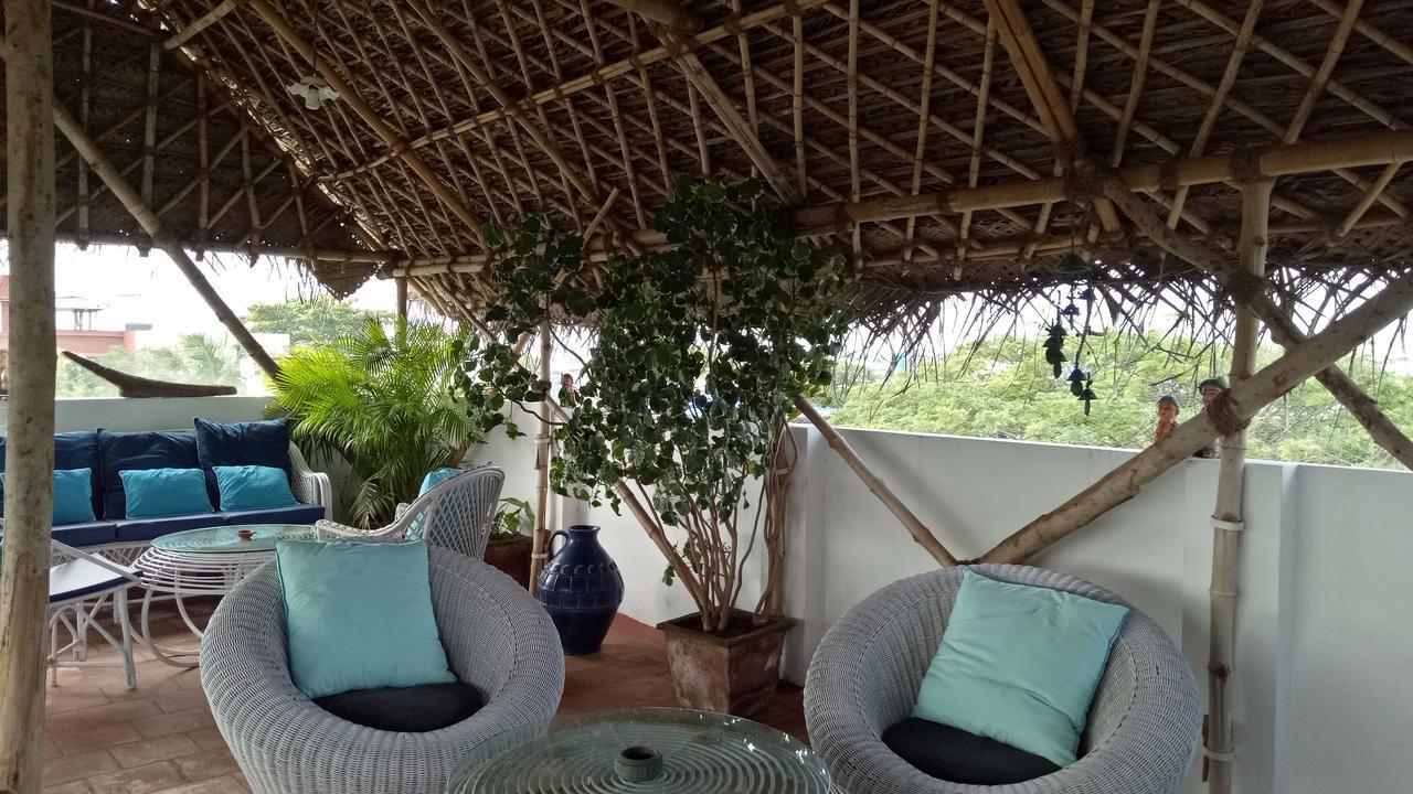L'Escale Hotel Pondicherry Ngoại thất bức ảnh