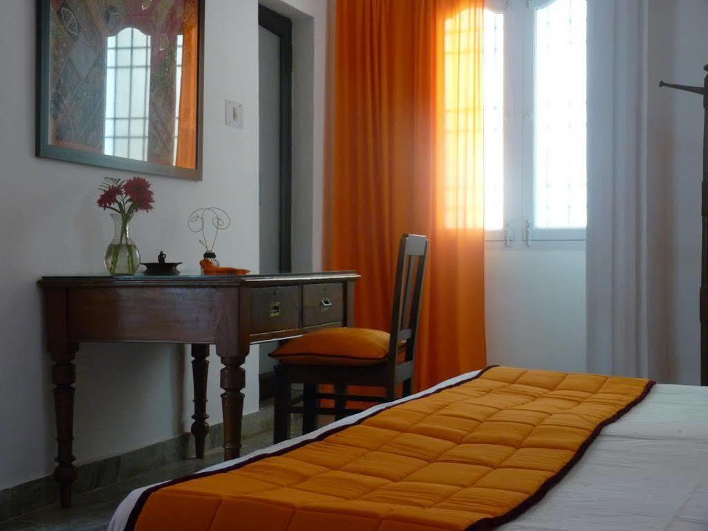 L'Escale Hotel Pondicherry Ngoại thất bức ảnh